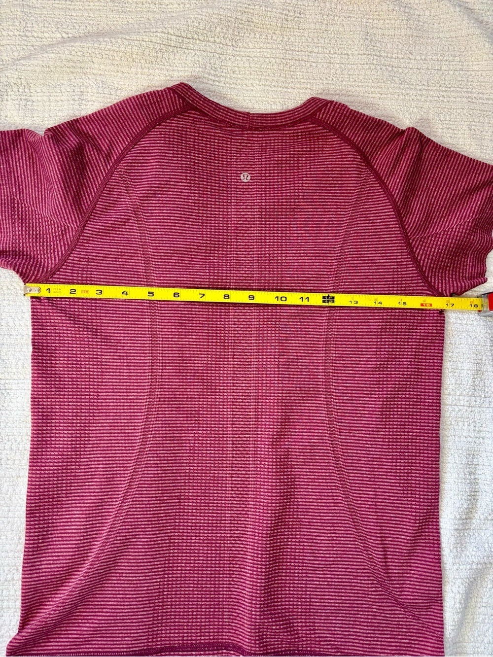 Lululemon Wonen’s Swiftly Tech Short Sleeve Top in Heathered Dashing Purple - Picture 8 of 10
